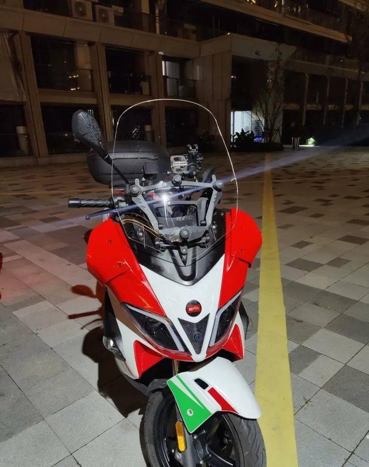 转让aprilia阿普利亚srmax250gt