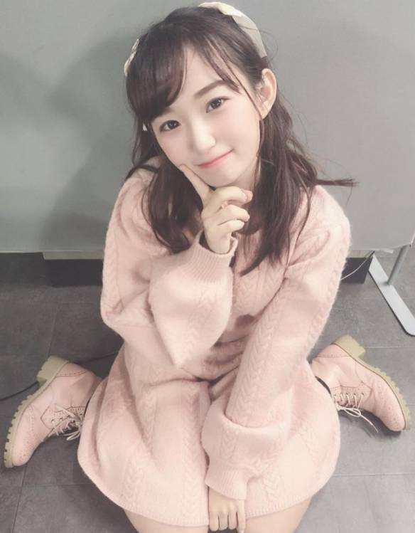 这个女孩名叫音井结衣,隶属于女子偶像团体notall,身高150公分.