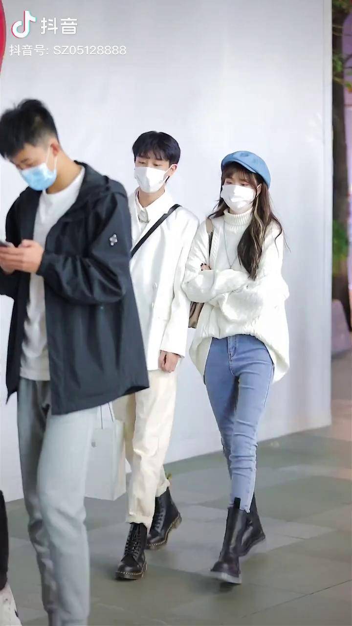 包裹得这么严实还是认出他们了木青同学王不染街拍dou小助手