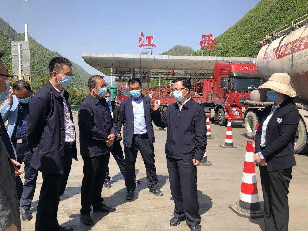 4月9日,县委书记史邦俭督导检查疫情防控工作.