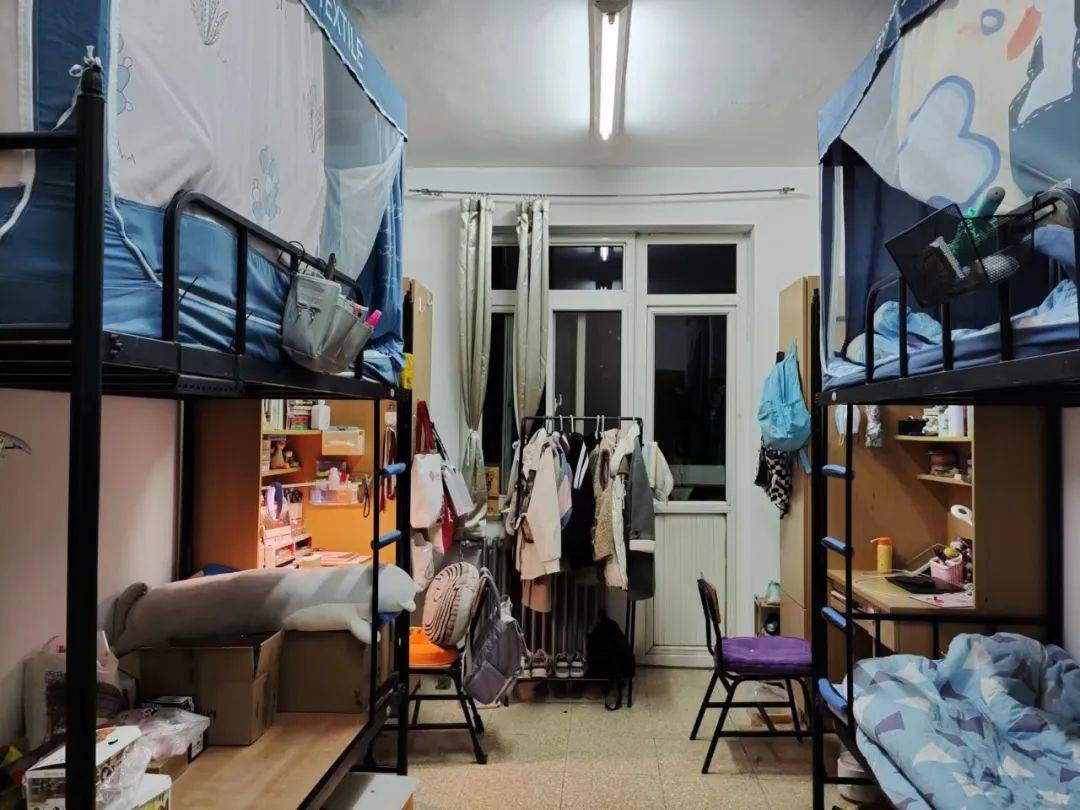 中国人民大学女生宿舍图片