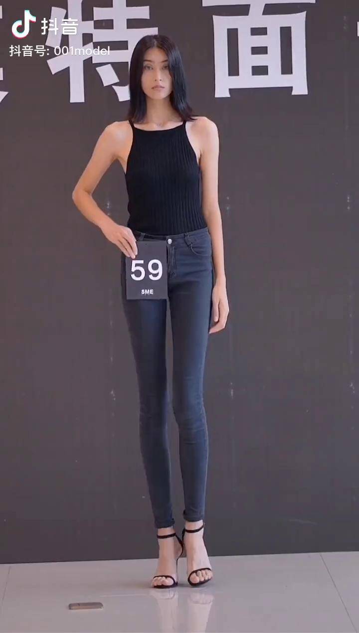 身高185的模特大长腿美女女人女神时尚