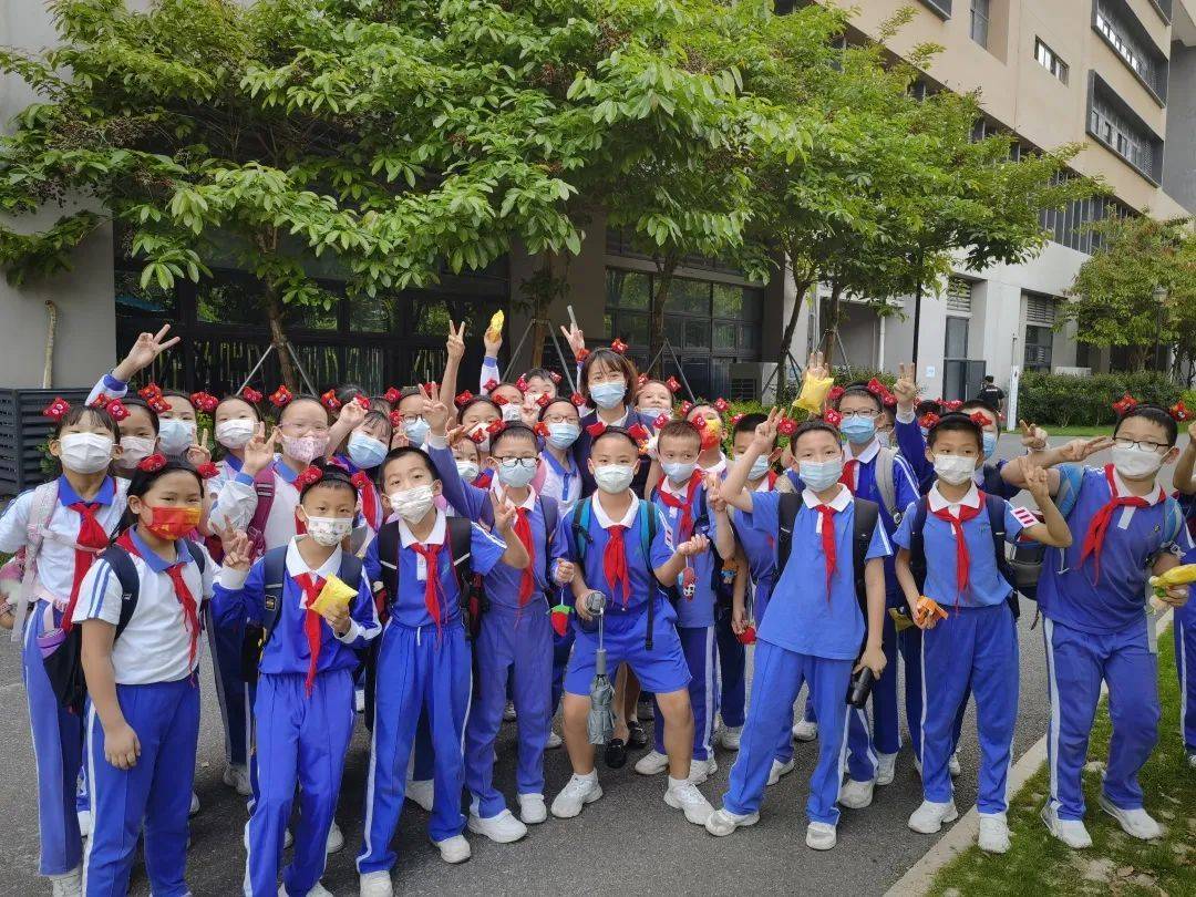 返校进行时共赴好春光深圳外国语学校龙华学校小学部复课啦