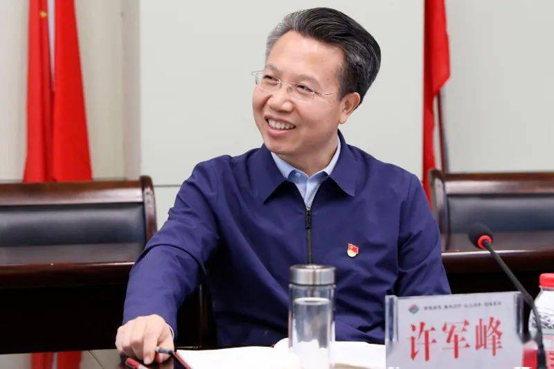 副市长许军峰调研市三中