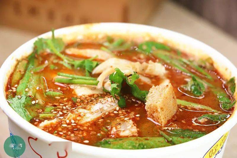 【预约方式】:凭订单二维码至【吖妈·老北京爆肚粉丝】(万达店)前台