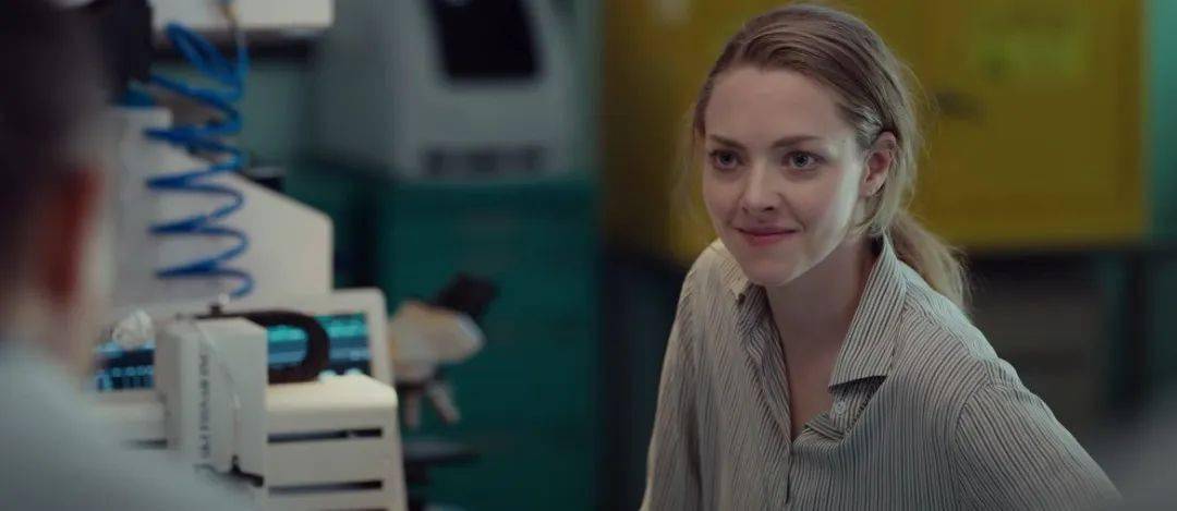 女版乔布斯从斯坦福辍学后爆火竟骗惨整个美国权贵圈