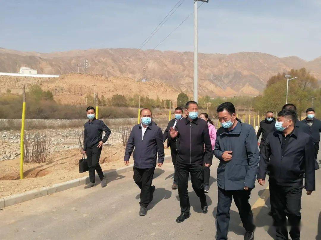 州委书记王耀春及州委常委同仁市市委书记旦增同志检查重大项目进展