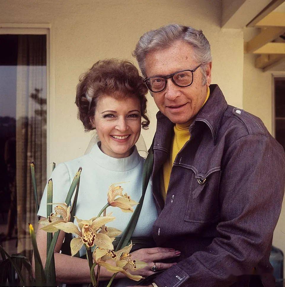 lt黄金女孩gt好莱坞传奇贝蒂怀特故居讲出售面朝大海美不胜收