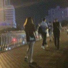 搞笑GIF:妹子你是不是找不到男朋友了,跟我回家吧_小张_妈妈_时候