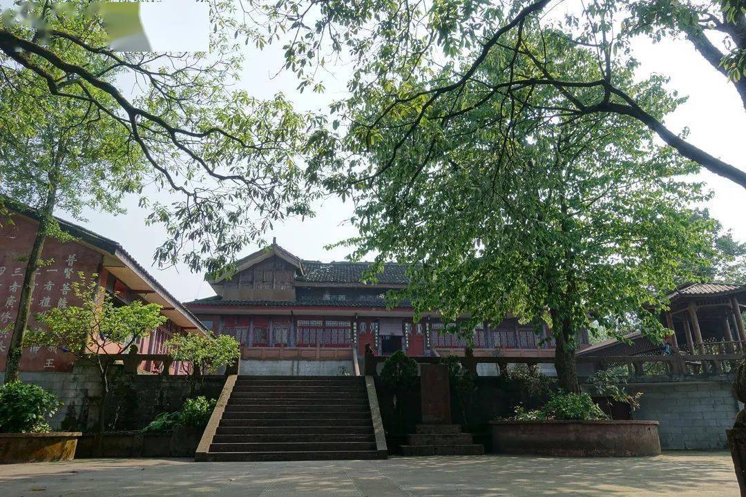 走进诗画峨眉山息心所