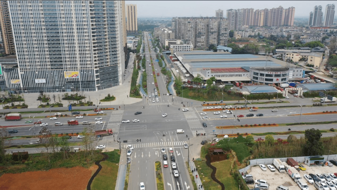 航拍龙泉驿大运直联通道全景亮相