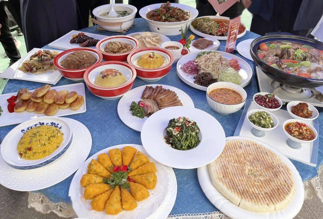 这个地方100多道美食让你沦陷!_岚皋_南宫湖_南宫山