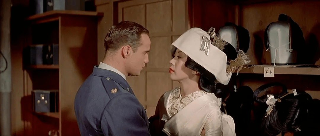 比如黄柳霜主演的电影《海逝》,比如马龙·白兰度主演的《樱花恋》