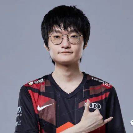 心疼Tian!连续3次拿到LPL亚军,赛后发文自嘲:遗憾!又1次成了配角_小天_决赛_连亚