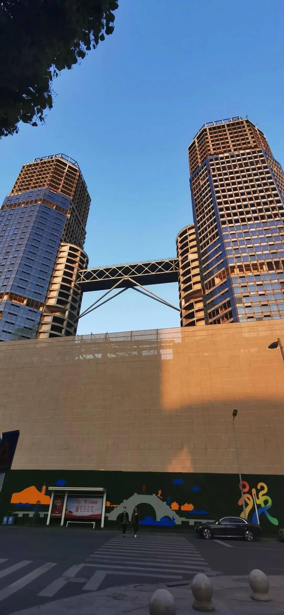 绍兴烂尾楼挂牌起拍价约152亿城西真的要火了吗