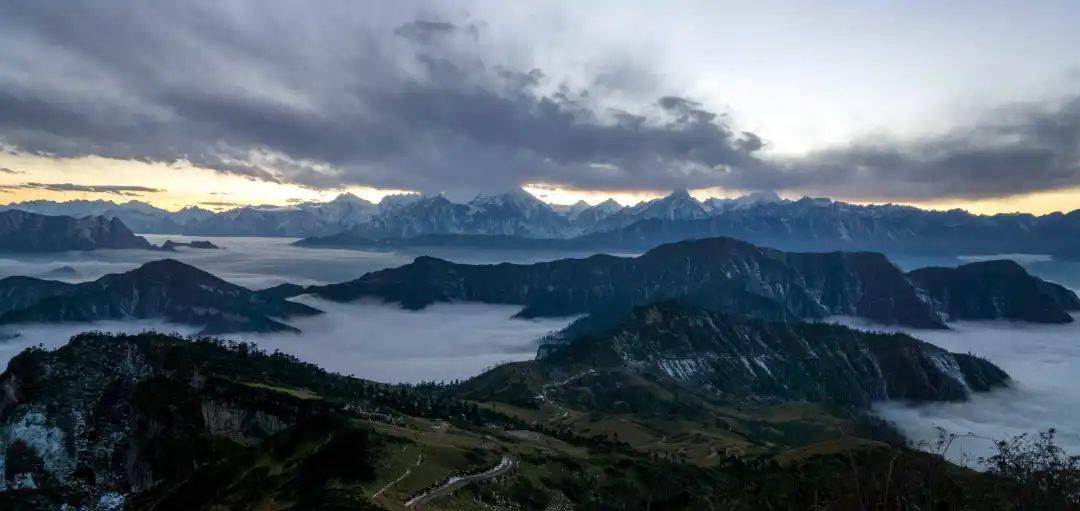 天全光头山灼灼璞玉静待芳华