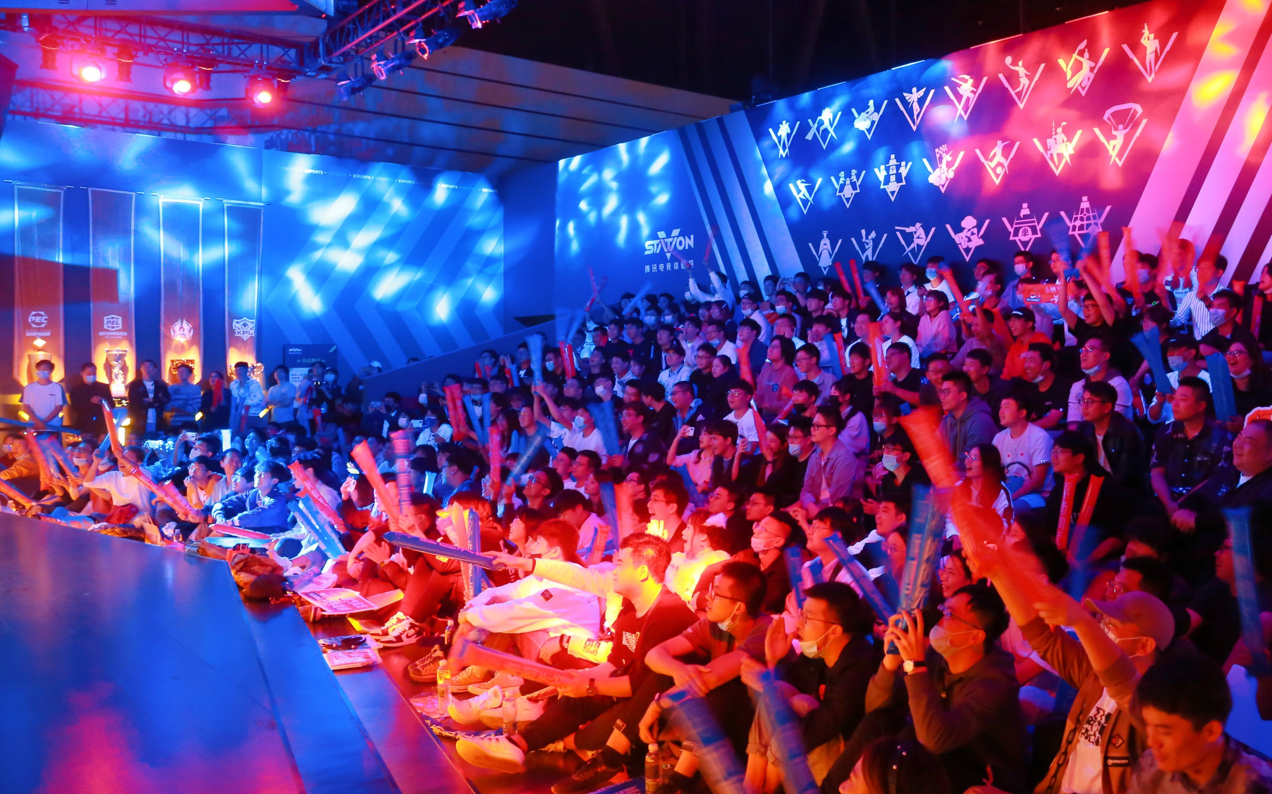 电竞的大学时代高校战队扩容机构盯上学霸