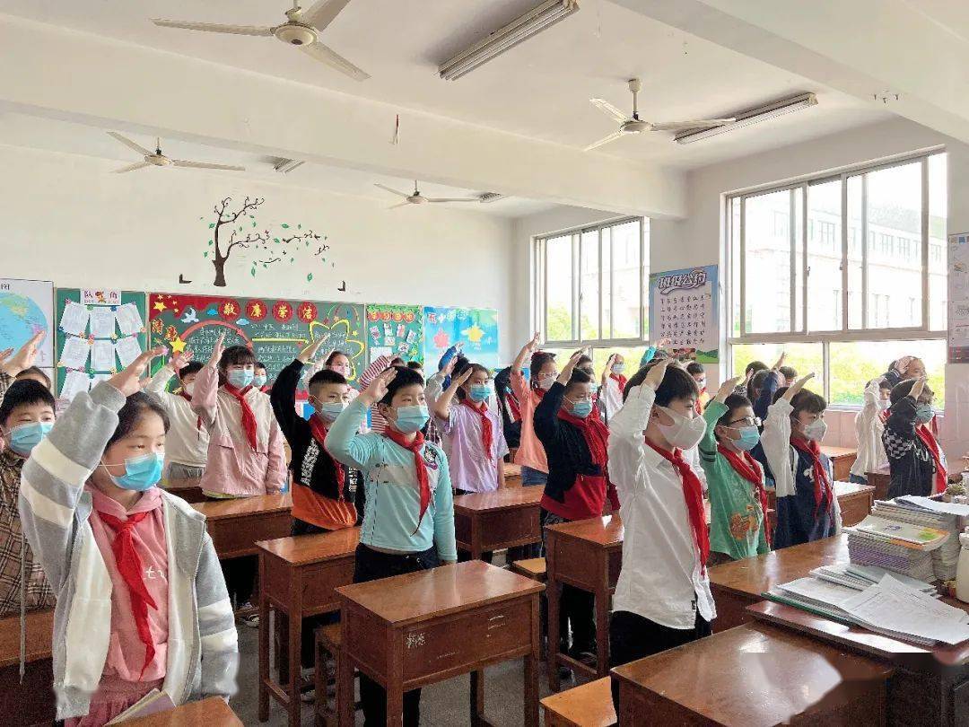 马杭中心小学:中国航天日 点亮航天梦