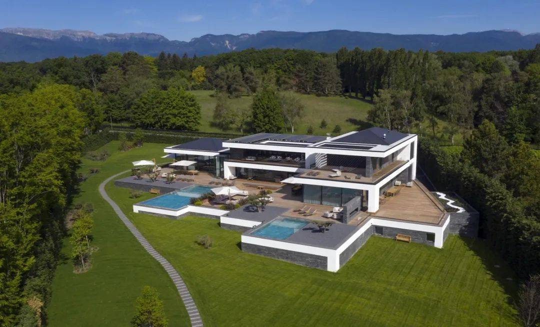 瑞士日内瓦湖畔豪宅图片