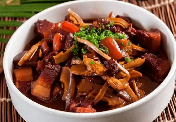 【微生活】鲜香美味的笋干红烧肉,安排!_綦江人_石柱竹_头条