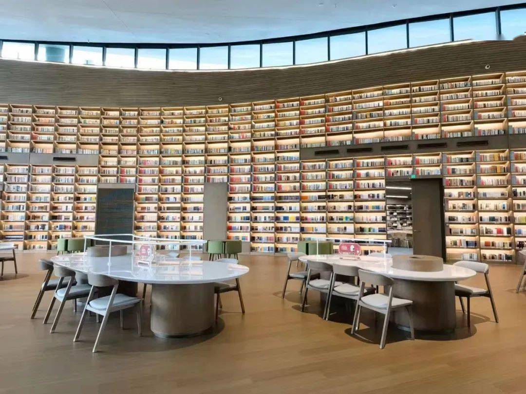 天府人文艺术图书馆阅读之美主题人像摄影活动