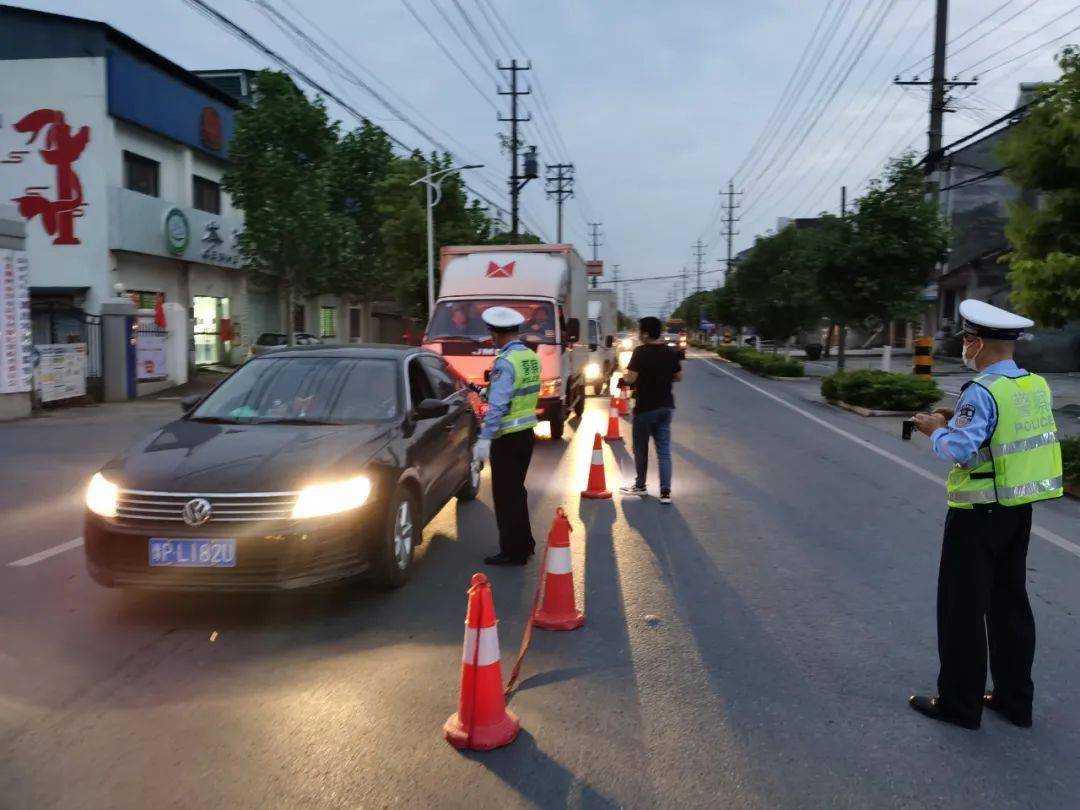 昨晚荆州2名"酒司机"被抓_整治_岑河镇_行动