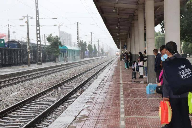 陇西车务段积极应对降雨天气
