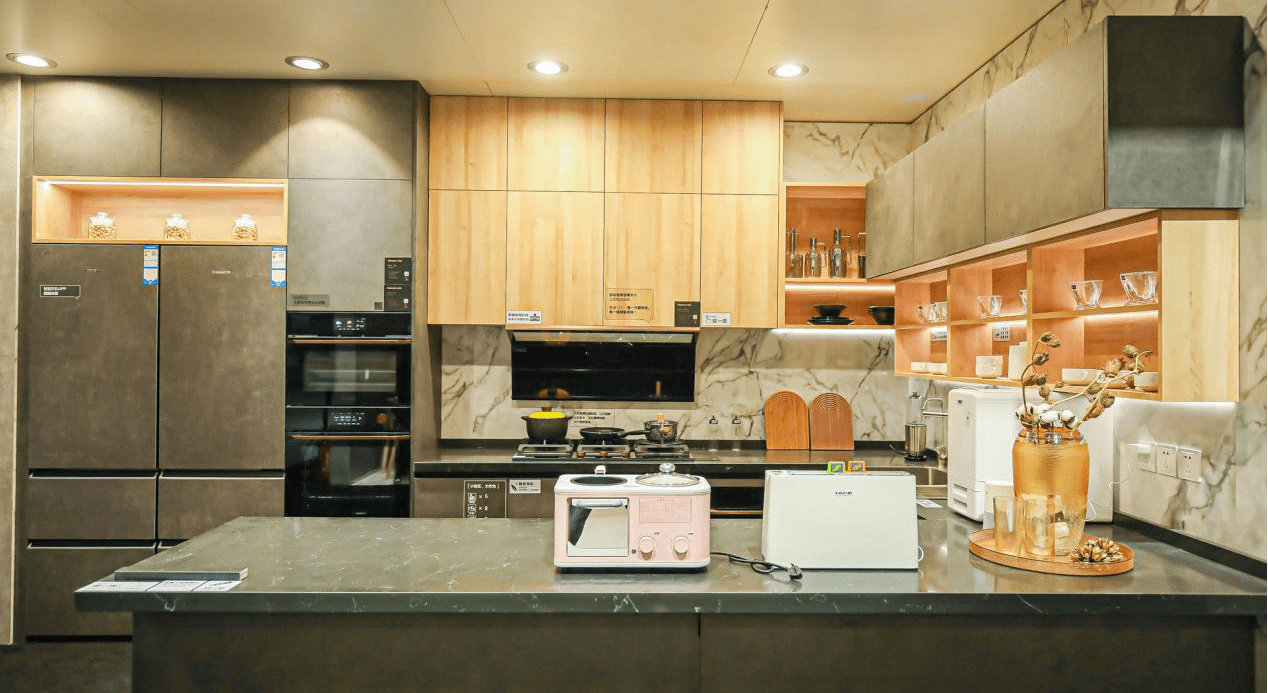 对于李哥的请客烹饪烦恼,海尔智家将在直播中带来智慧厨房解决方案.