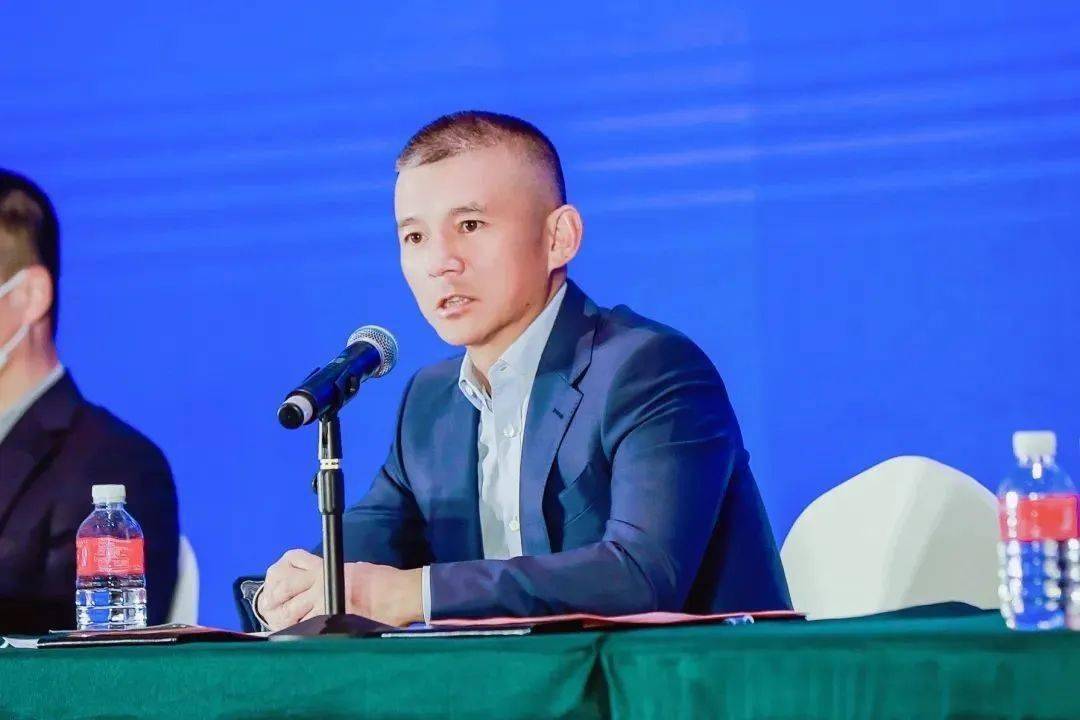 李俊指出,"俊发目前的困难,最主要是流动性困难.