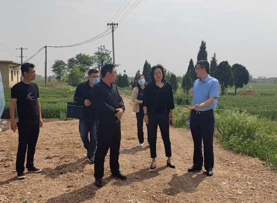 陕西供销物资回收利用有限公司刘勇一行赴三原县供销社学习调研