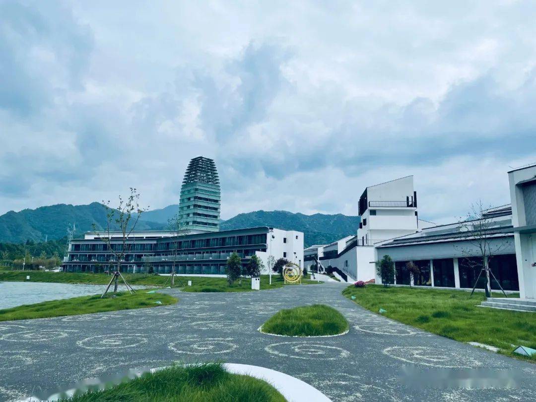 来源:东黄山国际小镇返回搜狐,查看更多