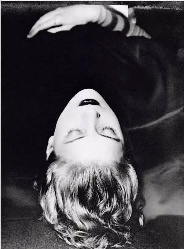 �����޽����ص�Ů�ˣ�����������