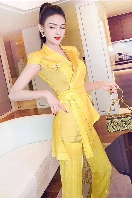 丽人行精致的女人靓丽的模特