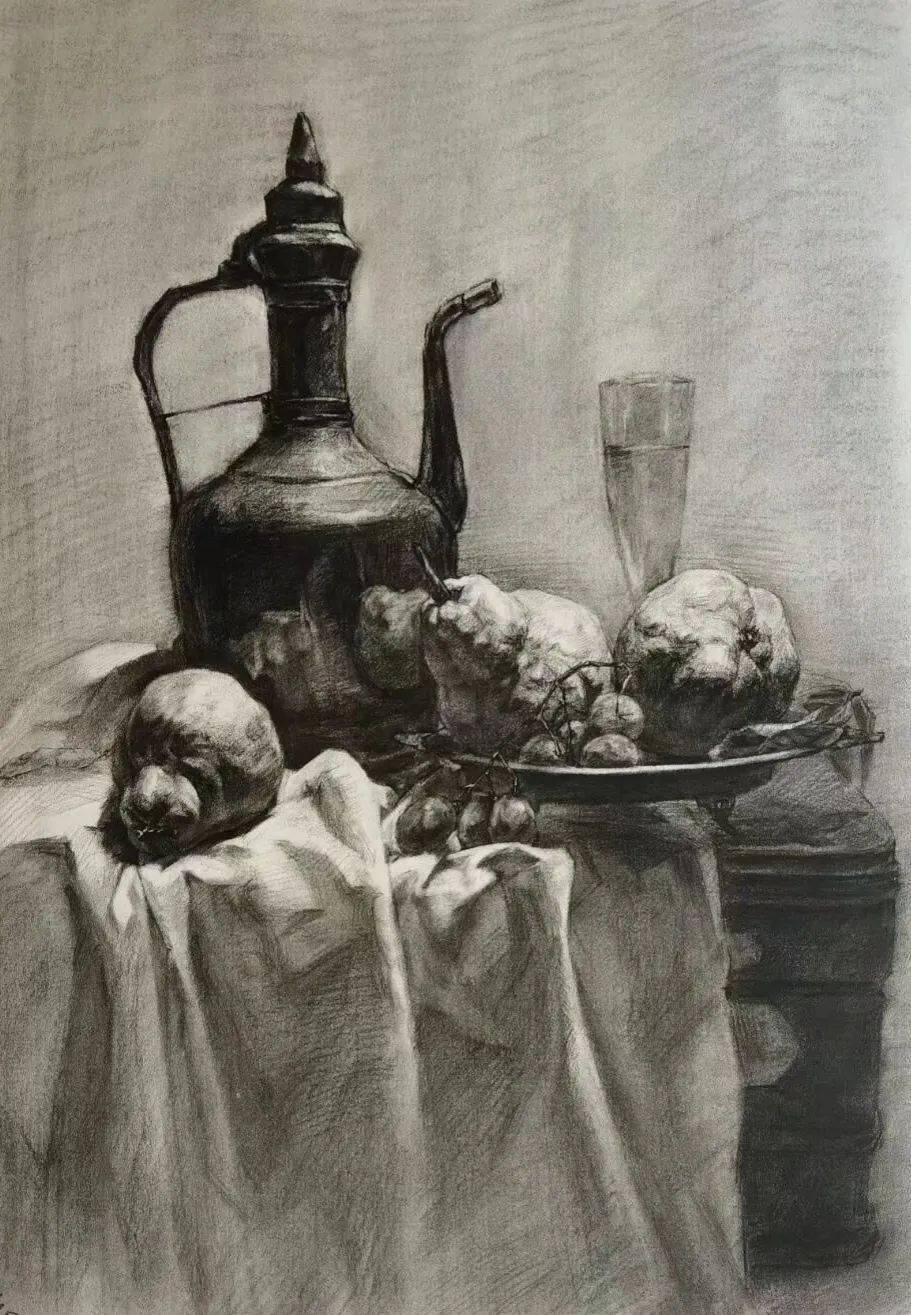 素描静物学生作品展示《鱼》水粉画156x108厘米《鱼的构想之一》水彩