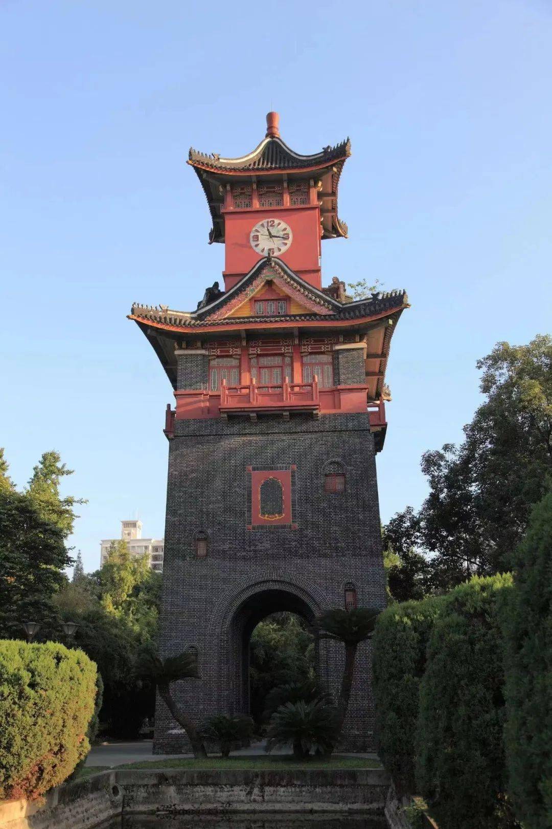 历史文化群楼荟萃华西坝二刘畅