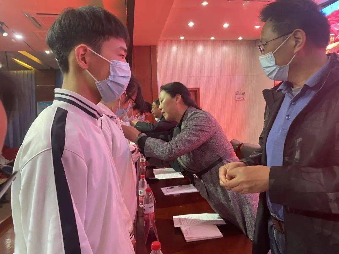 喜迎二十大永远跟党走奋进新征程巢湖市第四中学开展庆祝建团100周年