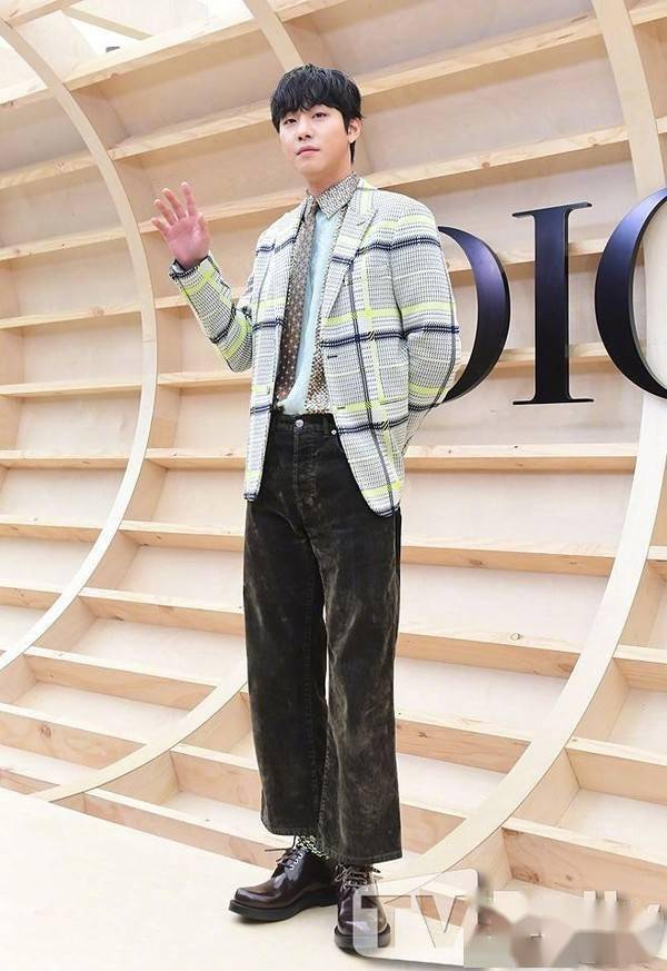 南柱赫朴宰范造型翻车,被内娱红毯碾压?