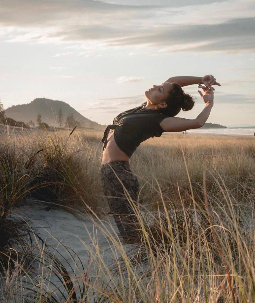 加强这组肌肉力量才最重要!_双手_动作_hold