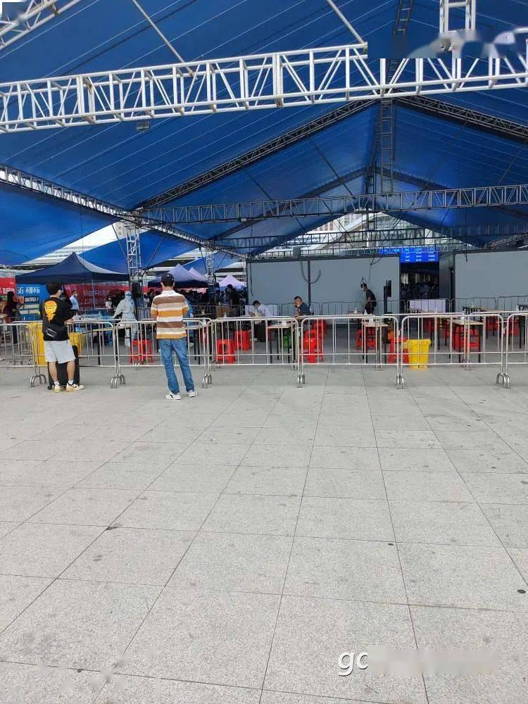 赞茂名高铁站南广场严把防疫关筑牢防控安全线