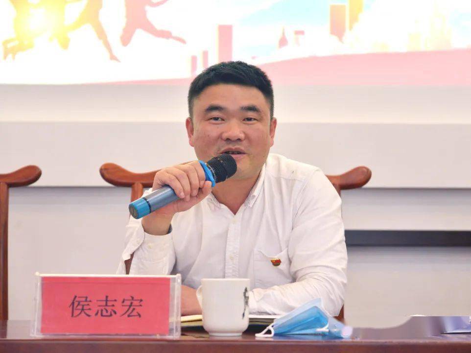 我市召开教育系统青年岗位能手表彰暨五四青年节座谈会