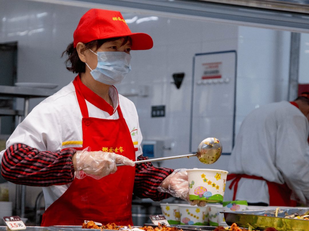 食堂阿姨口罩图片