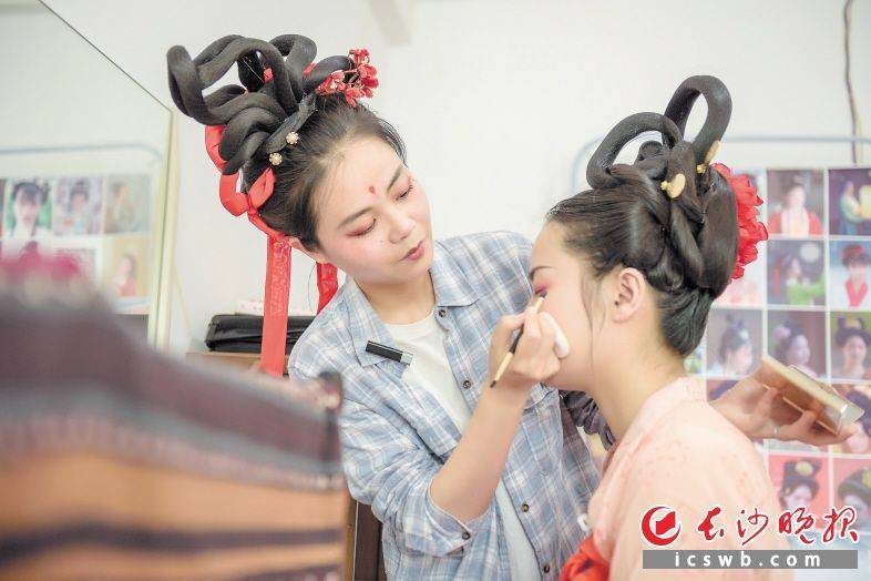 汉服妆造师:在历史文化中找寻汉服妆造灵感_杨树云_长沙_朝代