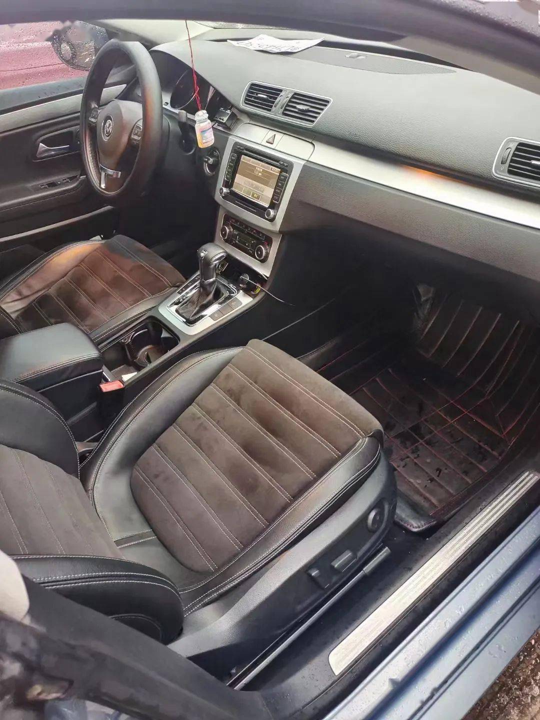 2010年大众cc20t四座高配限量版