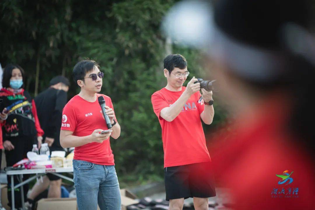 训练营总教练)李国强在视频中把他40年教练生涯对马拉松运动的理解