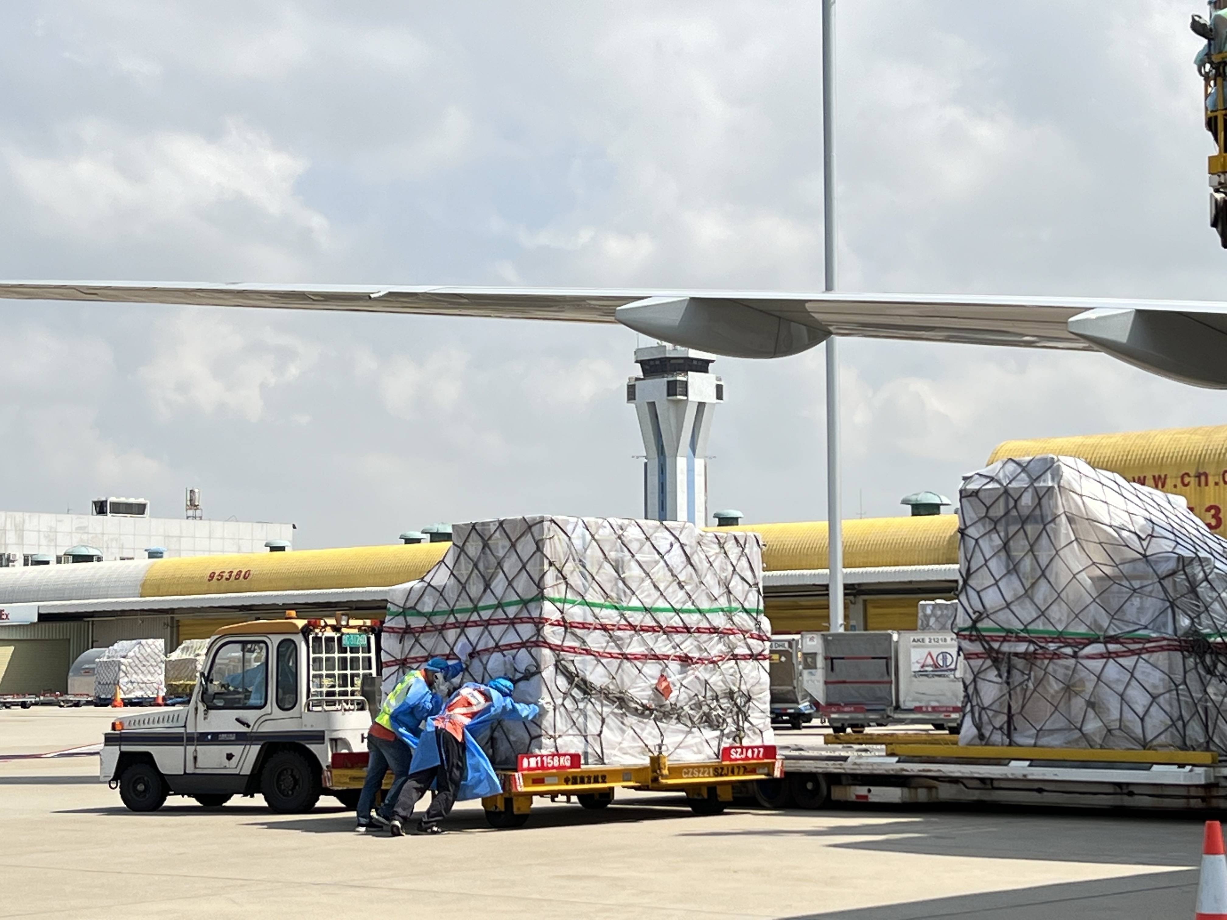 南方观察货运纪录频创历史新高深圳机场做对了什么