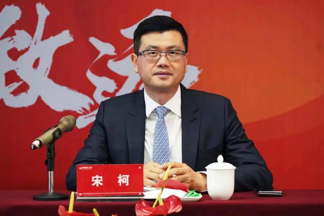 金科一家千亿房企的中场战事