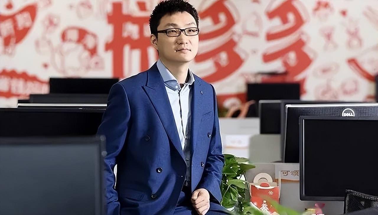 黄峥归隐一周年:拼多多财报向上,股价向下_丁磊_段永平_陈磊