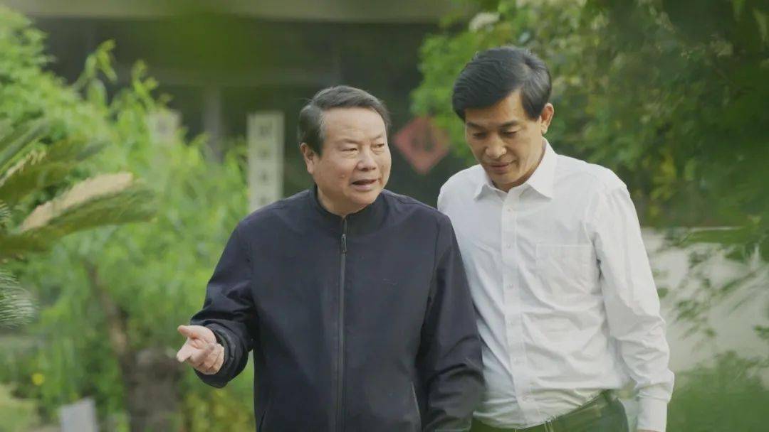 那一年,绍兴莲花落的"天皇巨星"胡兆海来到章镇演出.