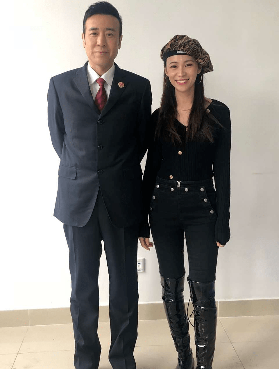 张光北女儿起点太高,颜值跟不上,才28岁长了一张成熟大妈的脸!