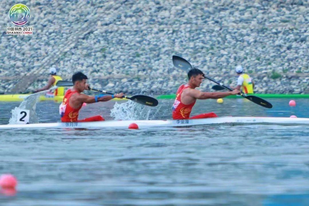 特别鸣谢摔跤教练:刘杨跆拳道教练:梁延臣皮划艇教练:林淼 张力篮球